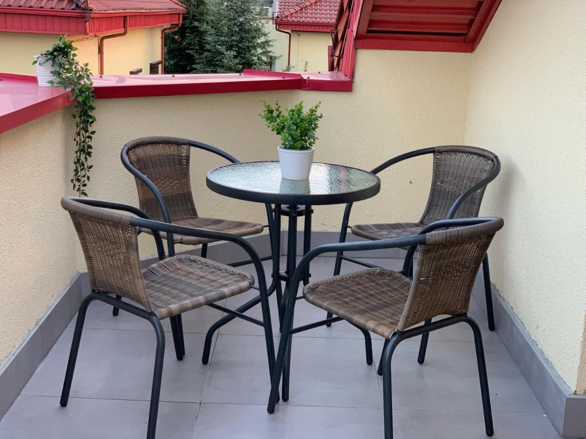 Apartament Pod Gwiazdami Lägenhet Ostrów Wielkopolski Exteriör bild
