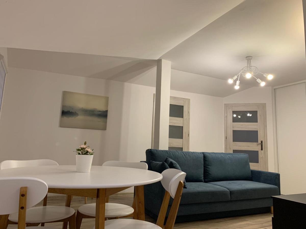 Apartament Pod Gwiazdami Lägenhet Ostrów Wielkopolski Exteriör bild
