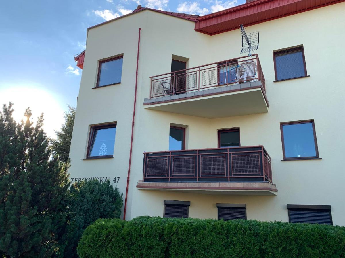 Apartament Pod Gwiazdami Lägenhet Ostrów Wielkopolski Exteriör bild